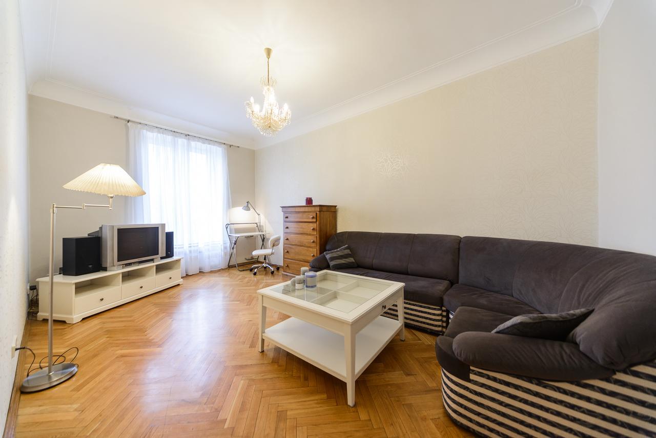 Apartment Near Olympic Stadium Kyiv Exterior foto