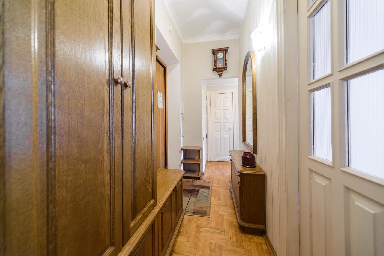 Apartment Near Olympic Stadium Kyiv Exterior foto
