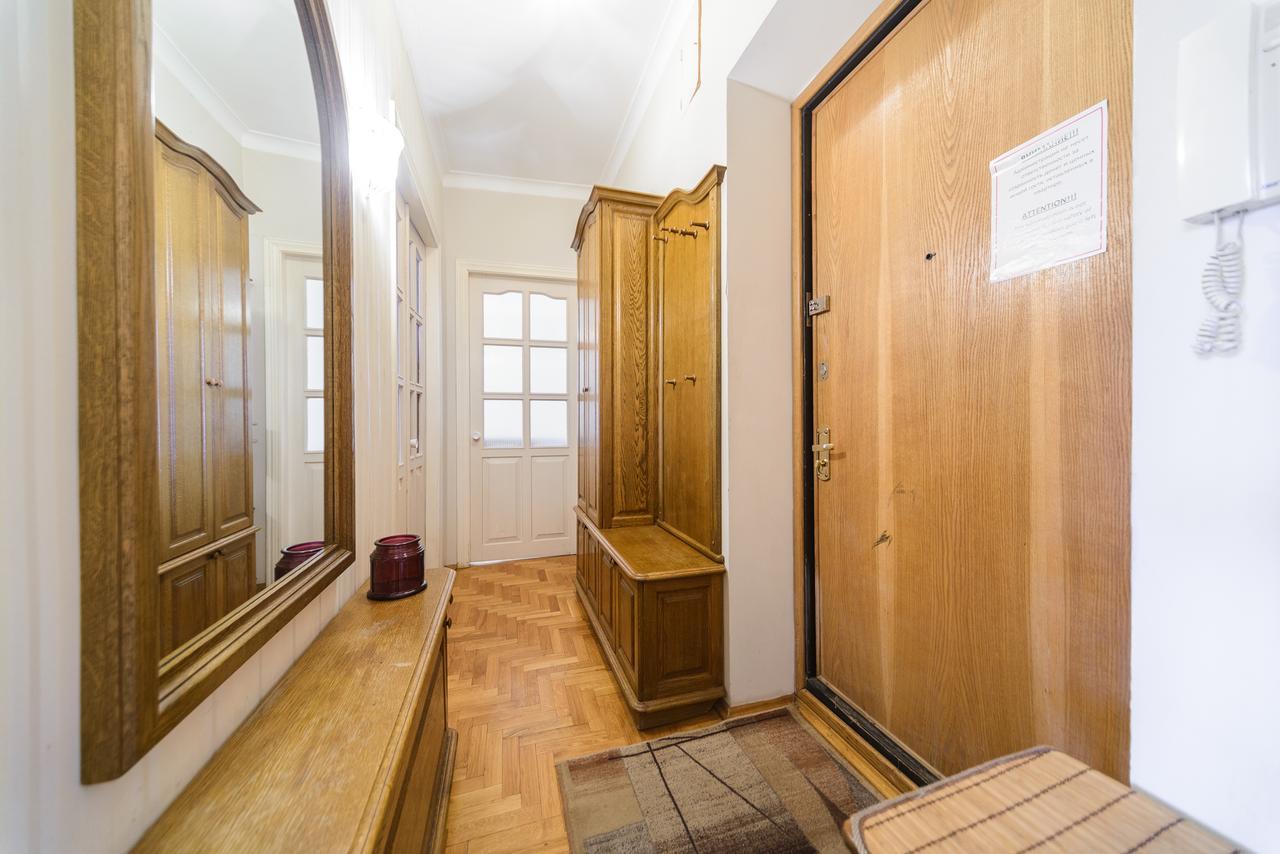 Apartment Near Olympic Stadium Kyiv Exterior foto